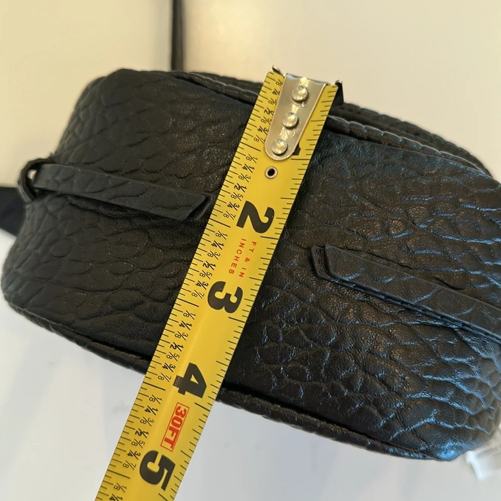 New HOBO Bonita Leather Bag. Black.